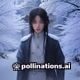 流媒体行业分析师李雪梅的职业照，身着正装坐于现代办公室，展现专业权威形象